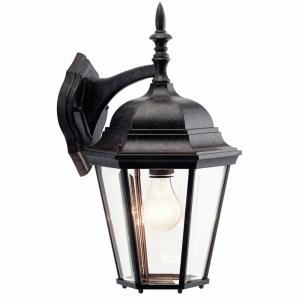 Madison - 1 light Outdoor Wall Bracket - with Traditional inspirations - 17 inches tall by 9.25 inches wide